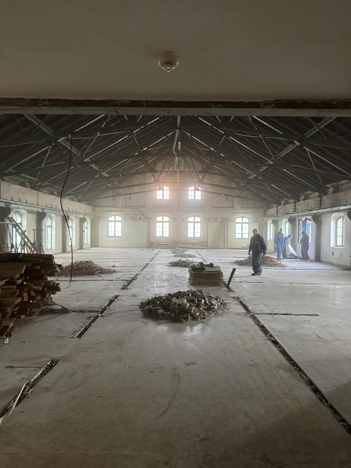Große Halle während der Entkernung